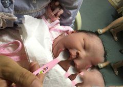 弱精男士多年无子 最终赴美试管成功